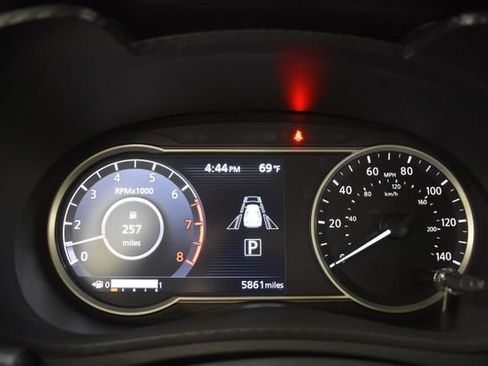 Used 2025 Nissan Versa SV w/ Trunk Package FWD image 23