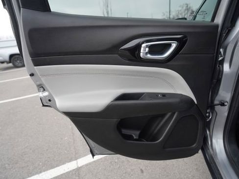 Used 2024 Jeep Compass Limited image 16