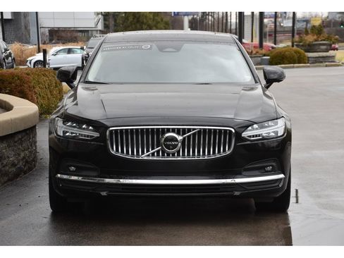 Certified 2025 Volvo S90 B6 Ultra image 9