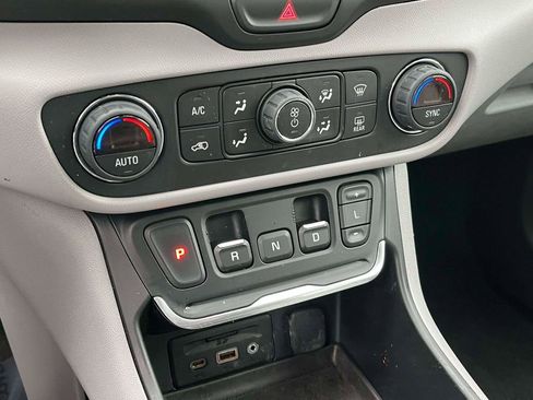 Used 2020 GMC Terrain SLT w/ Preferred Package image 23