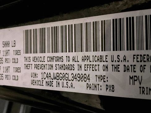 Used 2016 Jeep Wrangler 75th Anniversary image 33