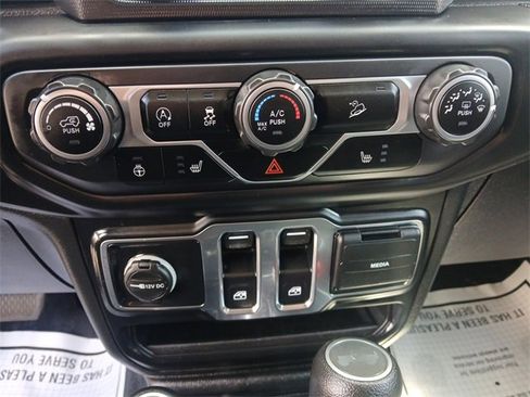 Used 2020 Jeep Wrangler Sport image 21