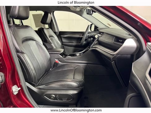 Used 2023 Jeep Grand Cherokee Limited w/ Luxury Tech Group II AWD/4WD image 10