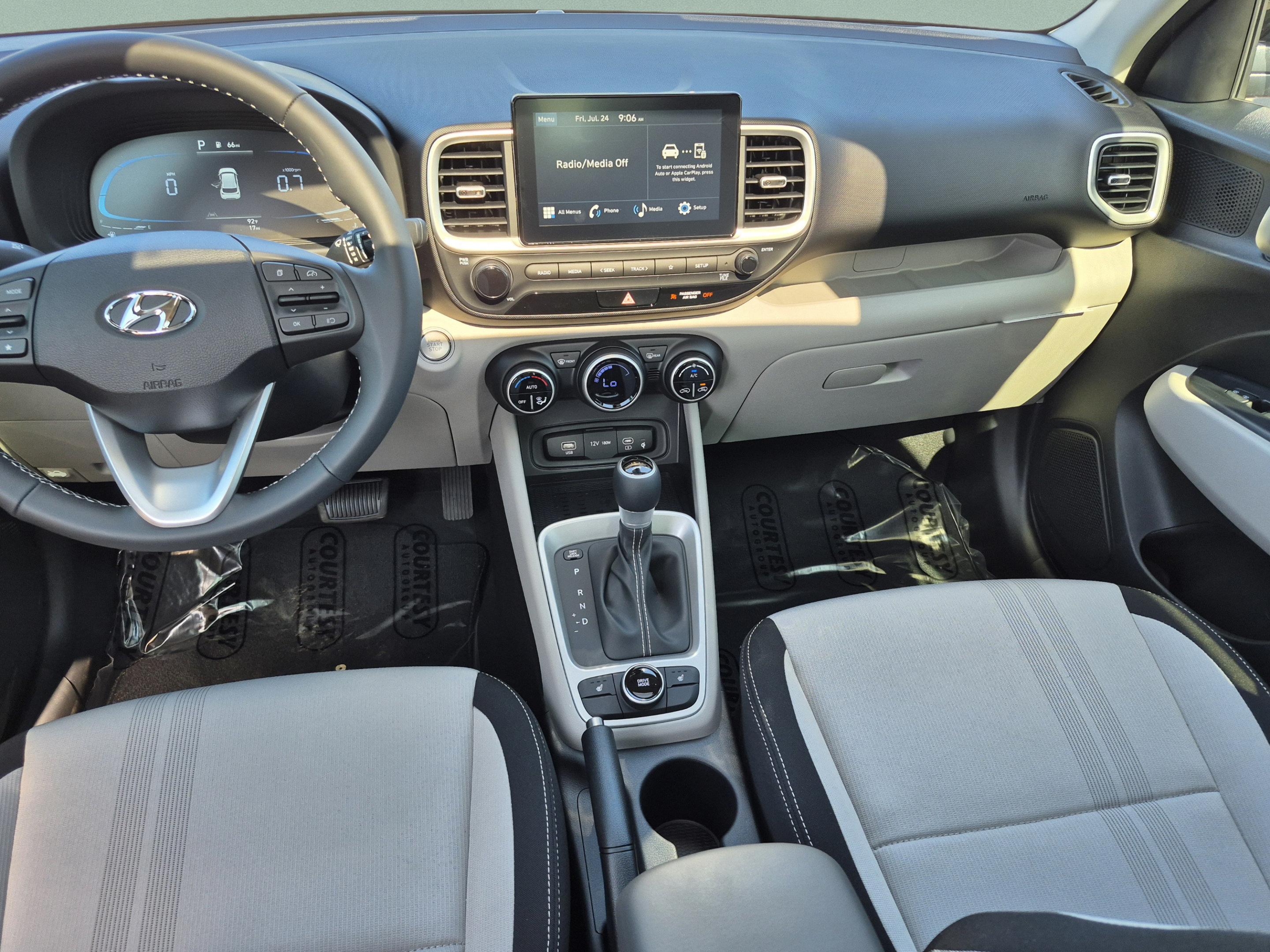 New 2026 Hyundai Venue SEL FWD image 12