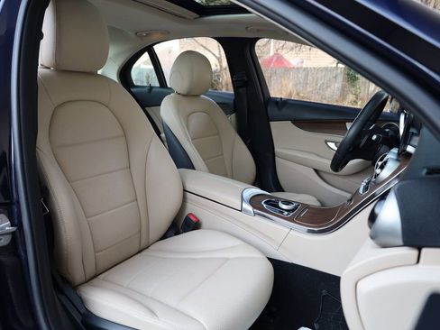 Used 2019 Mercedes-Benz C 300 4MATIC Sedan image 24