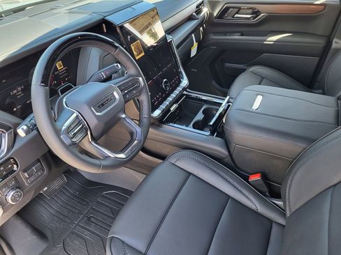 New 2026 GMC Yukon Denali w/ Denali Reserve Package AWD/4WD image 8