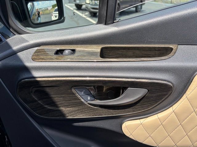Used 2019 Mercedes-Benz Sprinter 3500 image 28