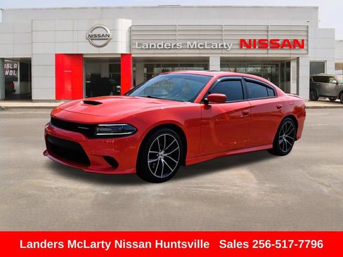 Used 2018 Dodge Charger SXT Plus w/ Performance Handling Group RWD image 9