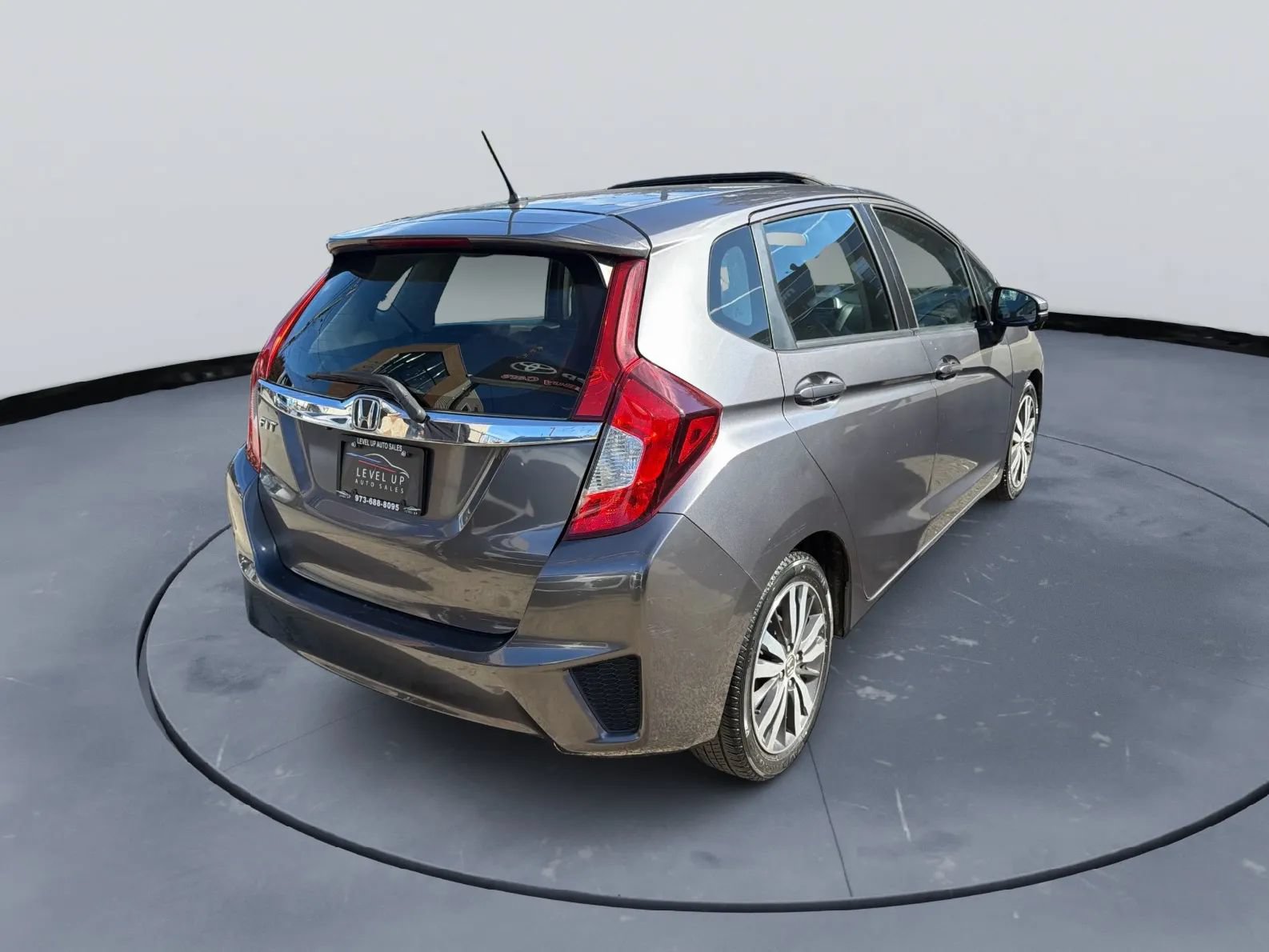 Used 2016 Honda Fit EX image 5