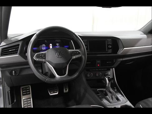 Certified 2023 Volkswagen Jetta Sport image 6