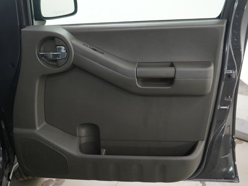 Used 2011 Nissan Xterra PRO-4X w/ Pro-4x Leather Pkg image 11