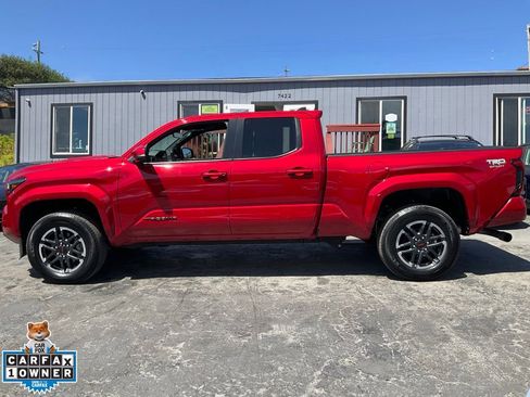 Used 2024 Toyota Tacoma TRD Sport w/ TRD Sport Upgrade Package AWD/4WD image 5