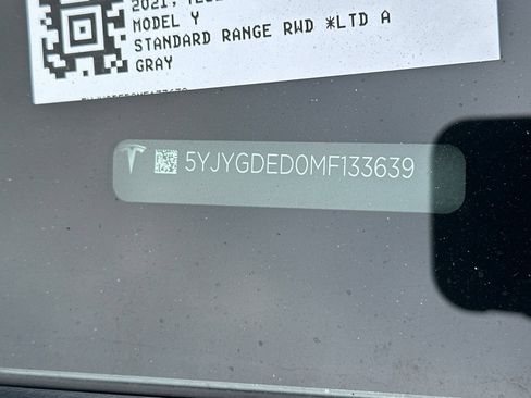 Used 2021 Tesla Model Y 2WD image 3
