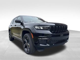 New 2025 Jeep Grand Cherokee L Limited w/ Black Appearance Package RWD video 3