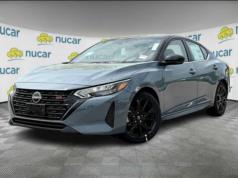 New 2025 Nissan Sentra SR w/ Midnight Edition image 4