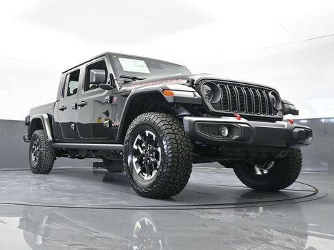 New 2026 Jeep Gladiator Rubicon w/ Steel Power Dome Hood Package AWD/4WD image 59