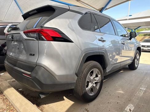Used 2025 Toyota RAV4 XLE w/ Convenience Package FWD image 6