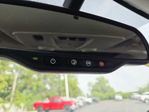 Used 2017 Chevrolet Traverse LT FWD image 29