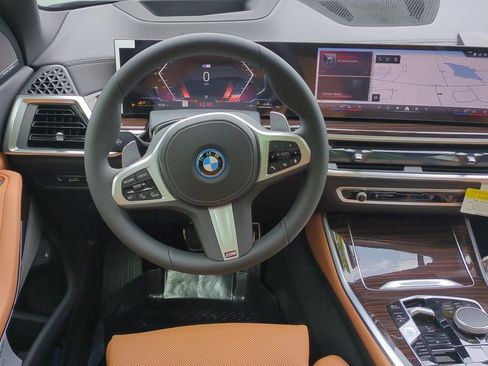 New 2026 BMW X5 xDrive50e image 22