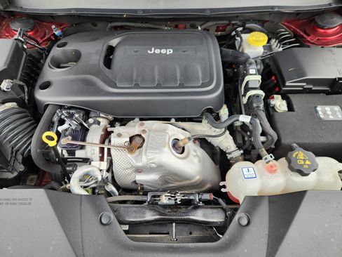 Used 2019 Jeep Cherokee Limited image 17