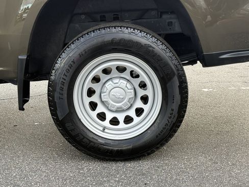 Used 2024 Chevrolet Colorado W/T image 10