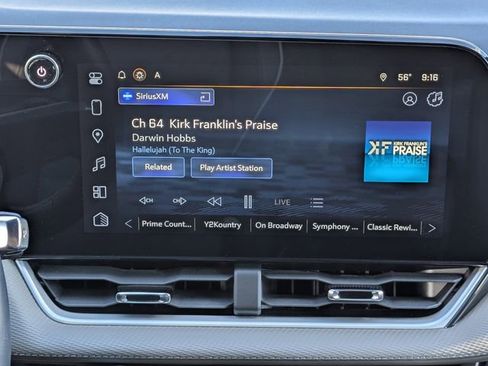 Used 2025 Chevrolet Equinox LT w/ Convenience Package II image 17