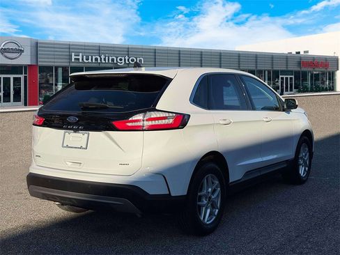 Used 2024 Ford Edge SEL image 8