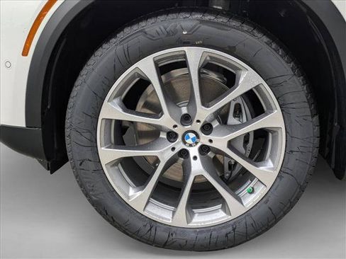 Used 2026 BMW X5 xDrive40i w/ Climate Comfort Package AWD/4WD image 10