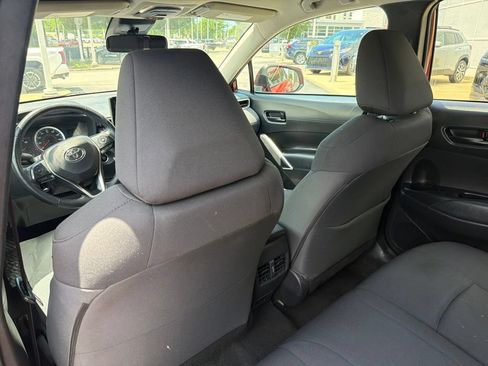 Used 2022 Toyota Corolla Cross LE FWD image 16