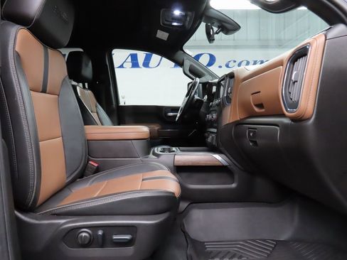 Used 2023 Chevrolet Silverado 2500 High Country w/ Z71 Off-Road Package image 31