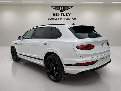 Used 2023 Bentley Bentayga Extended Wheelbase AWD/4WD image 10