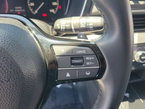 Certified 2025 Honda Pilot Touring image 27