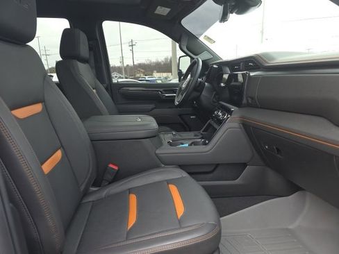 Used 2025 GMC Sierra 2500 AT4 w/ Technology Package image 14