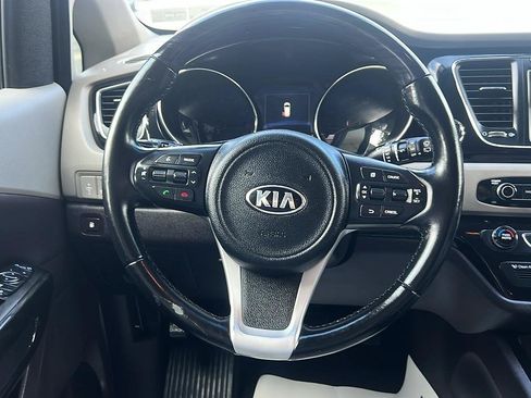 Used 2016 Kia Sedona SX Limited FWD image 12
