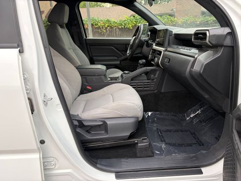 Used 2024 Toyota Tacoma SR5 AWD/4WD image 29