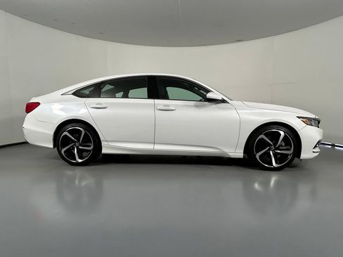 Used 2020 Honda Accord Sport image 8