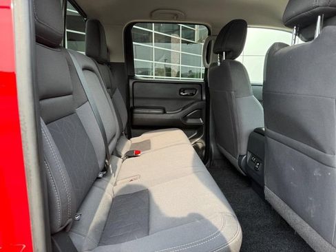 Used 2025 Nissan Frontier SV w/ SV Convenience Package AWD/4WD image 12