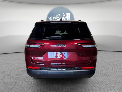 Used 2025 Jeep Grand Cherokee L Altitude AWD/4WD image 5