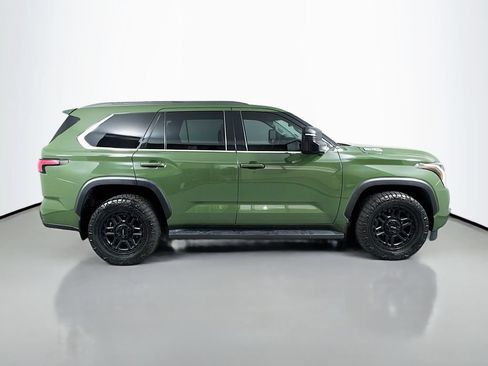 Used 2023 Toyota Sequoia SR5 w/ SR5 Premium Package AWD/4WD image 7