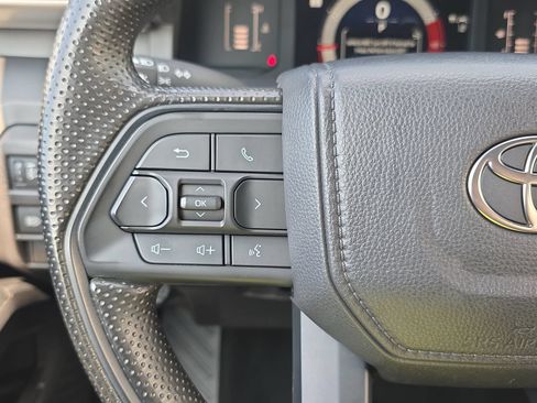 Used 2025 Toyota Tacoma SR RWD image 15