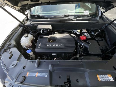 Used 2019 Lincoln Nautilus Select image 30