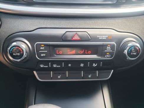 Used 2020 Kia Sorento S AWD/4WD image 25