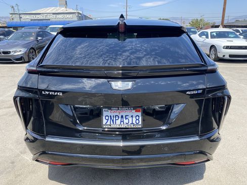 Used 2024 Cadillac Lyriq Tech RWD image 13