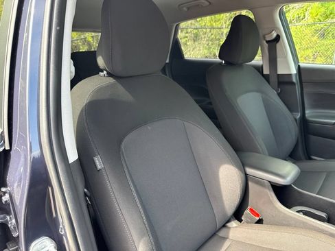 Used 2025 Hyundai Kona SEL FWD image 40