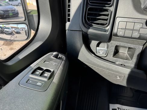 Used 2025 RAM ProMaster 3500 w/ Premium Convenience Group FWD image 22