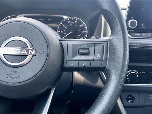 Used 2024 Nissan Rogue S FWD image 24