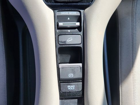 Certified 2024 Honda HR-V LX image 21