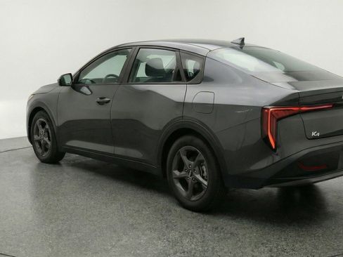 Used 2025 Kia K4 LXS image 6