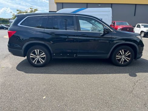 Used 2017 Honda Pilot EX image 8