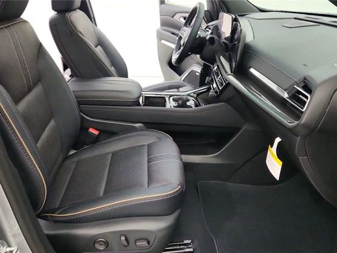 New 2026 Chevrolet Traverse High Country AWD/4WD image 38